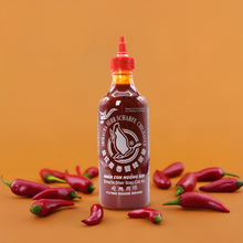 Load image into Gallery viewer, Flying Goose Sriracha chili sauce hot
